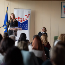 konferencija 596